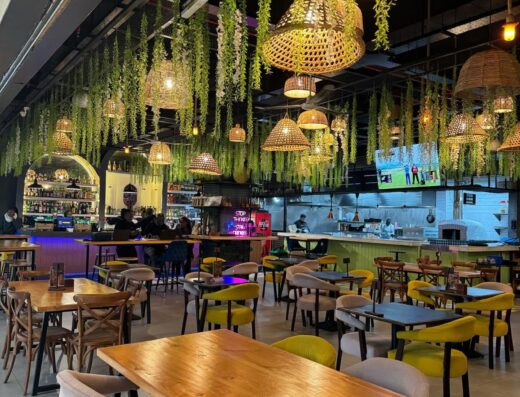 Yunion - Brunch Café & Bar interior